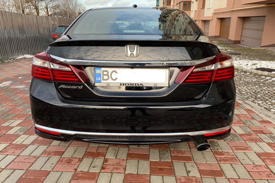 Продам Honda Accord EX 2017 года в Львове