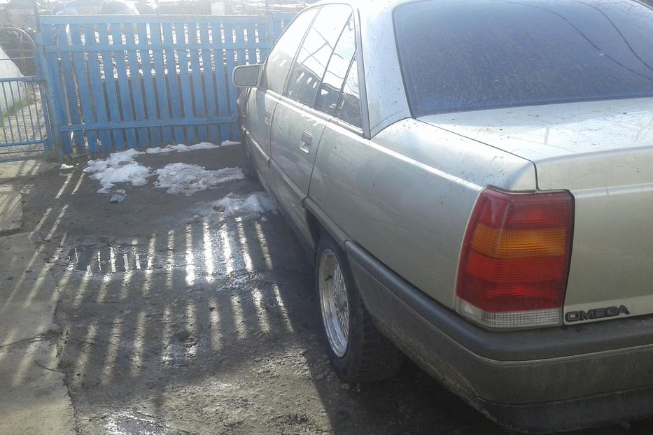 Продам Opel Omega 1988 года в г. Новая Каховка, Херсонская область