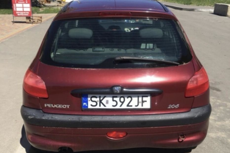 Продам Peugeot 206 2001 года в Черновцах