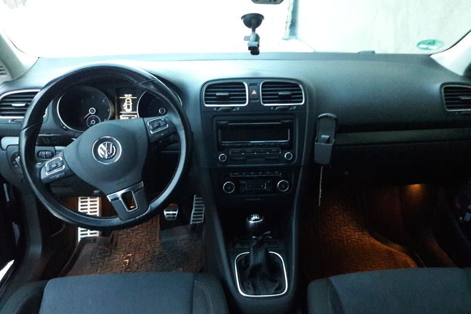 Продам Volkswagen Golf  VI 2012 года в Черновцах