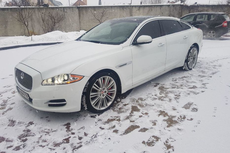 Продам Jaguar XJ Long Portfolio R 2015 года в Киеве