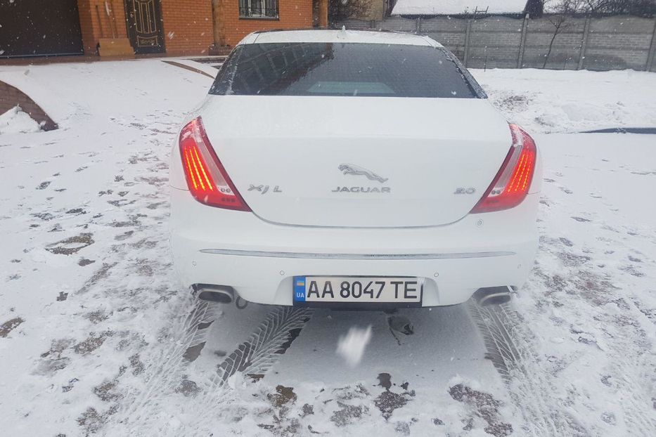 Продам Jaguar XJ Long Portfolio R 2015 года в Киеве