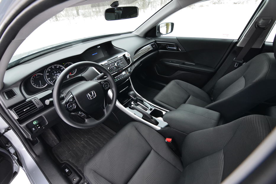 Продам Honda Accord LX 2016 года в Чернигове