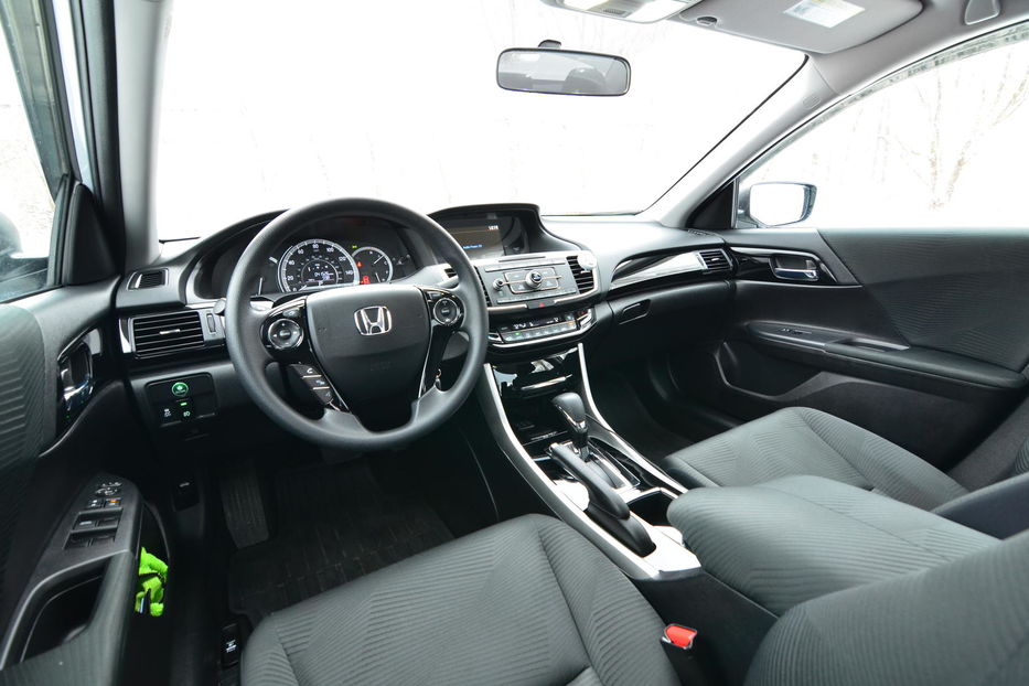 Продам Honda Accord LX 2016 года в Чернигове