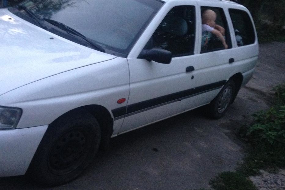 Продам Ford Escort 1996 года в Луцке