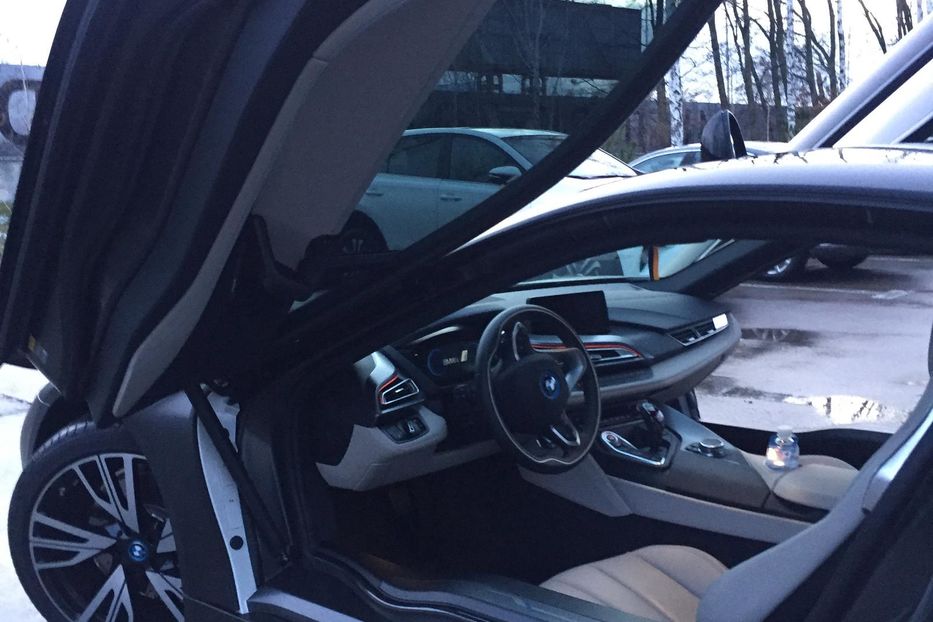 Продам BMW I8 2016 года в Киеве
