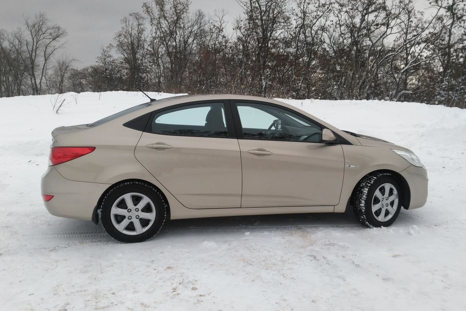 Продам Hyundai Accent  2013 года в г. Ахтырка, Сумская область