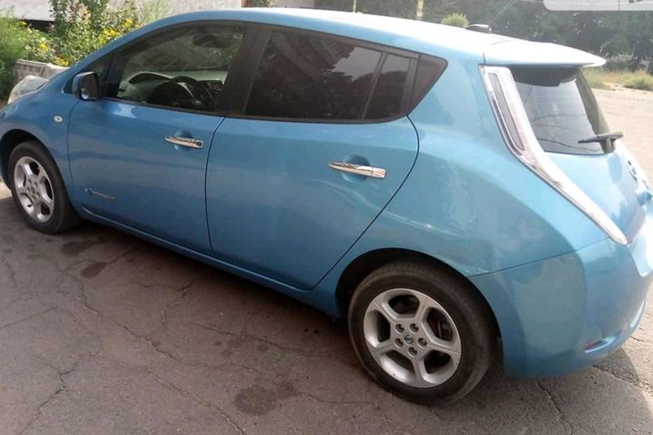 Продам Nissan Leaf 2011 года в Днепре