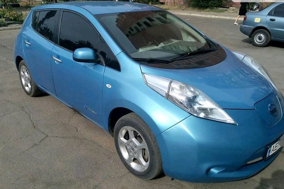 Продам Nissan Leaf 2011 года в Днепре