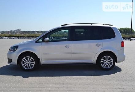 Продам Volkswagen Touran TSI 2014 года в Харькове