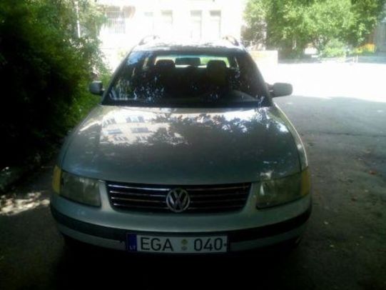 Продам Volkswagen Passat B5 2000 года в Харькове