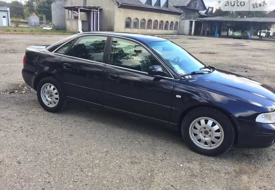 Продам Audi A4 2000 года в Черновцах