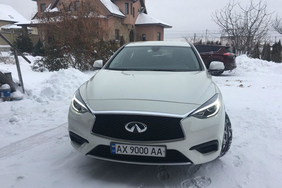 Продам Infiniti QX30 GT BASE 2017 года в Харькове