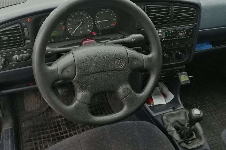 Продам Volkswagen Passat B4 1994 года в Киеве