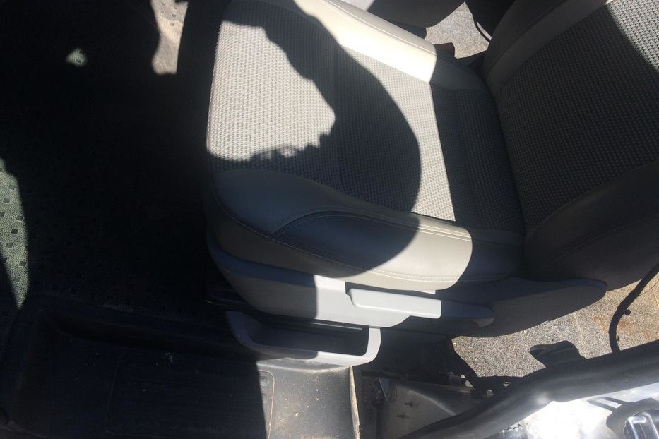 Продам Volkswagen T5 (Transporter) пасс. 2007 года в Киеве