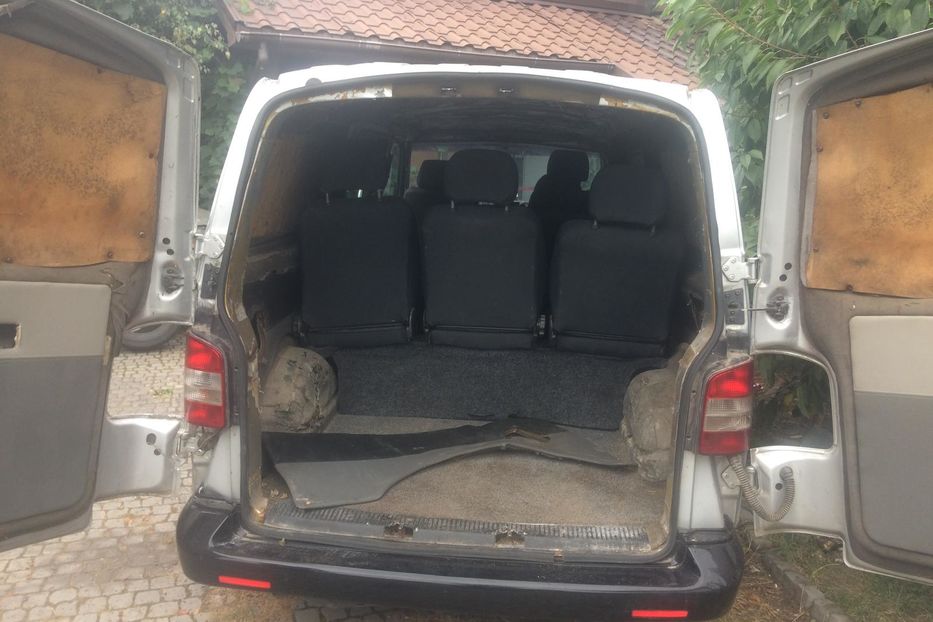 Продам Volkswagen T5 (Transporter) пасс. 2007 года в Киеве
