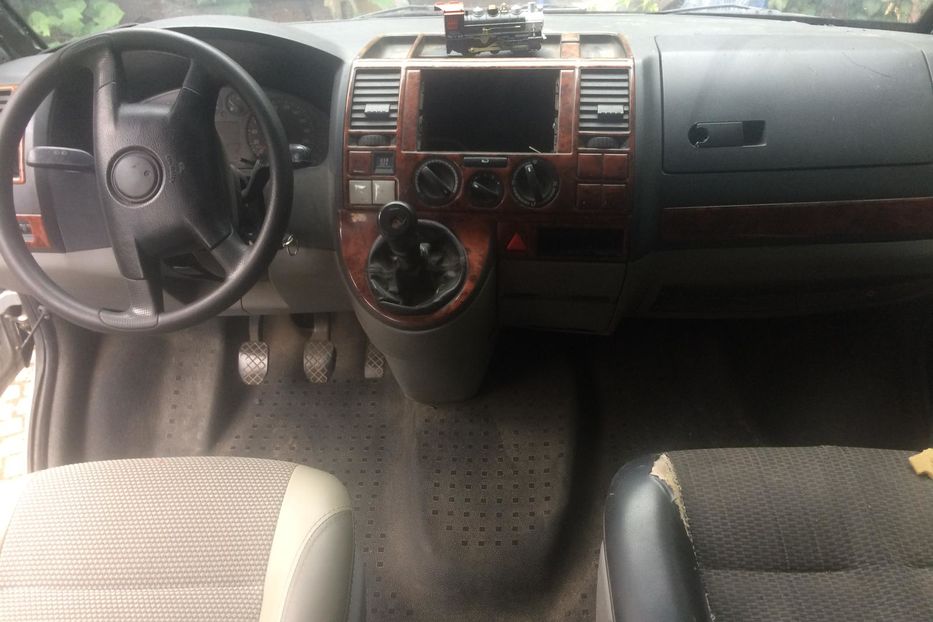 Продам Volkswagen T5 (Transporter) пасс. 2007 года в Киеве