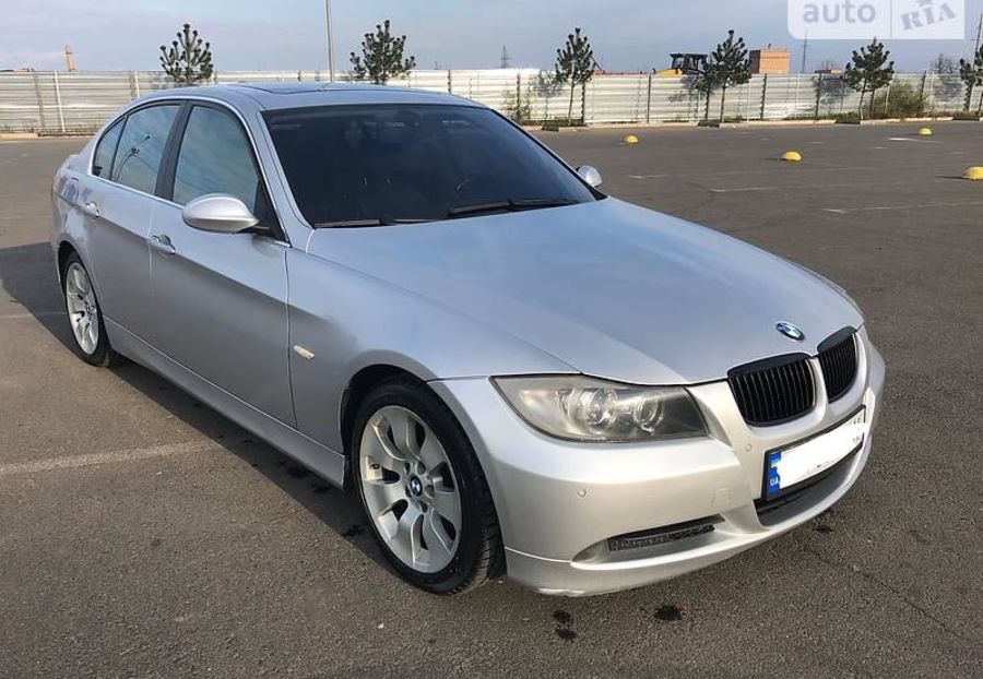 Продам BMW 325 2005 года в Харькове