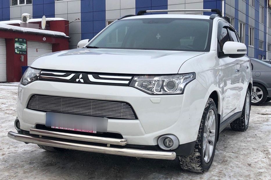 Продам Mitsubishi Outlander 2013 года в Киеве