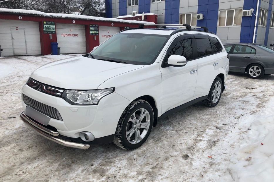 Продам Mitsubishi Outlander 2013 года в Киеве