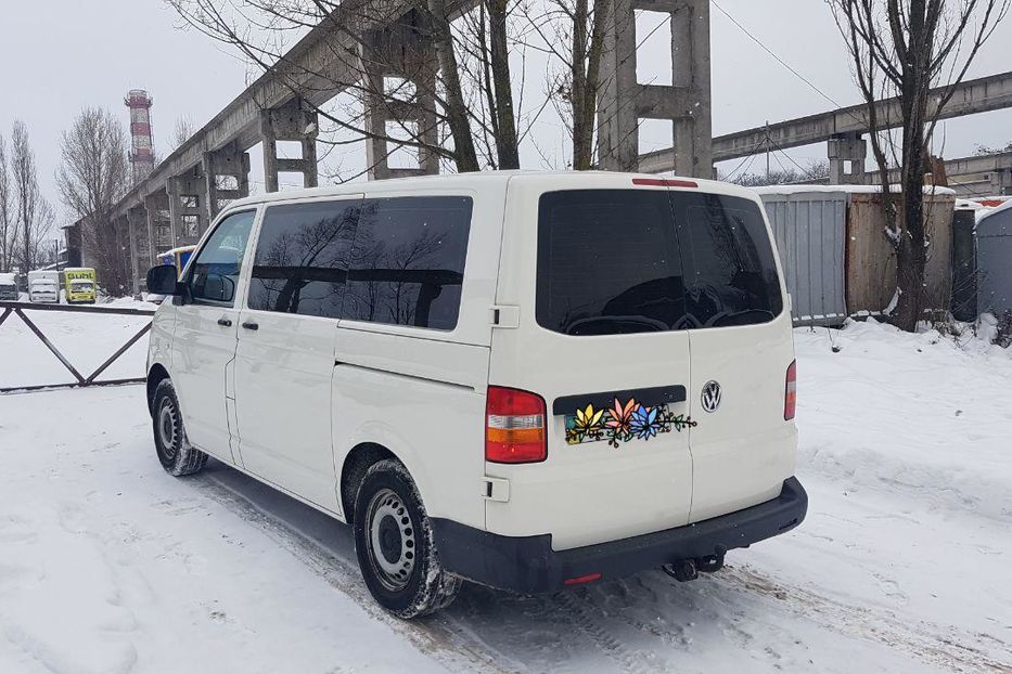 Продам Volkswagen T5 (Transporter) пасс. 2.5 TDI 2008 года в Киеве