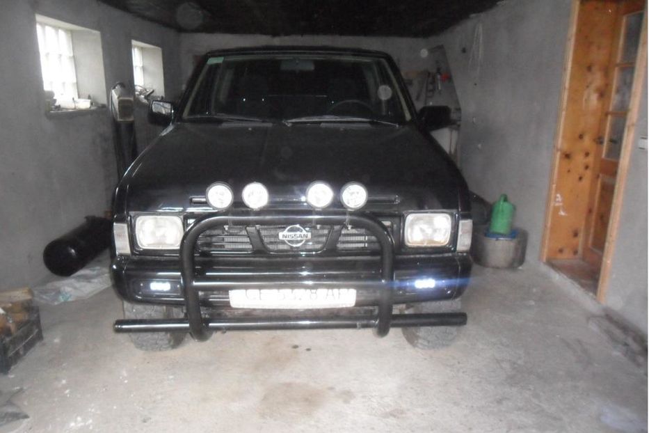 Продам Nissan King Cab позпшляховик 1995 года в Черновцах