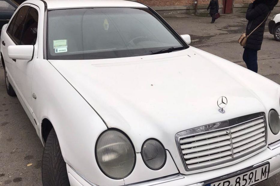 Продам Mercedes-Benz E-Class 1997 года в Хмельницком