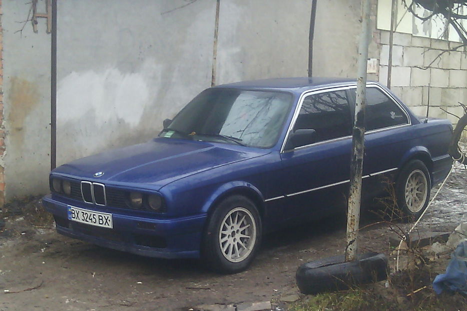 Продам BMW 318 1985 года в Хмельницком