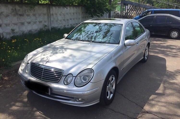 Продам Mercedes-Benz E-Class E 320 CDI Avantgarde  2003 года в Киеве