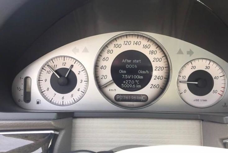 Продам Mercedes-Benz E-Class E 320 CDI Avantgarde  2003 года в Киеве