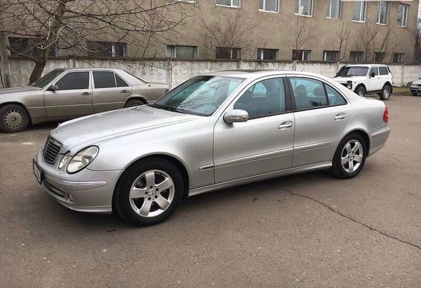 Продам Mercedes-Benz E-Class E 320 CDI Avantgarde  2003 года в Киеве