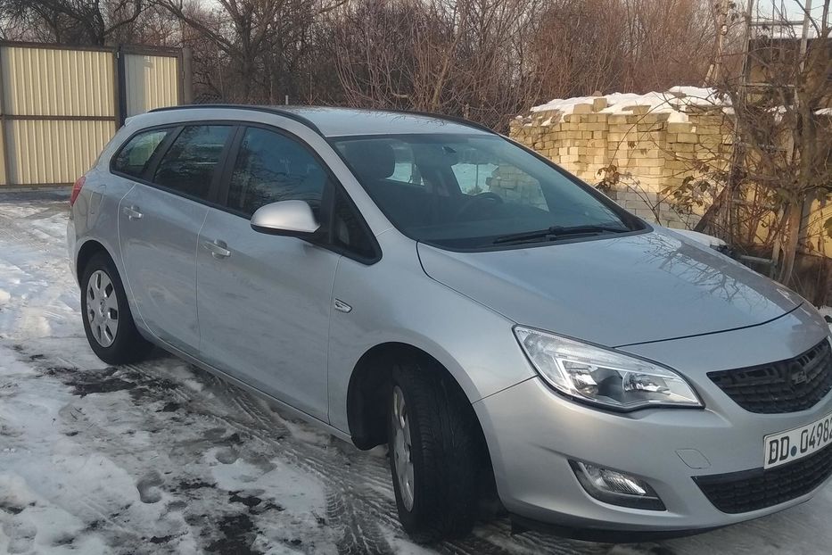 Продам Opel Astra J дизель 1,7    10 ,11,2011 2011 года в Ровно