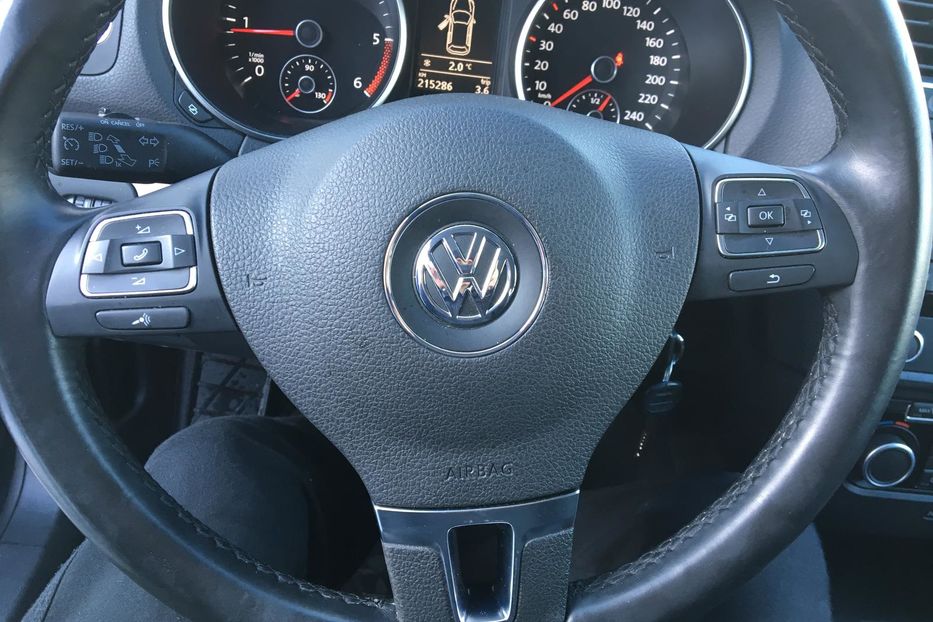 Продам Volkswagen Golf  VI 2012 года в г. Хотин, Черновицкая область
