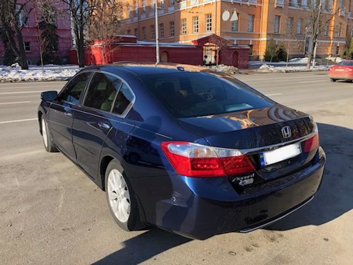 Продам Honda Accord Executive 2012 года в Киеве