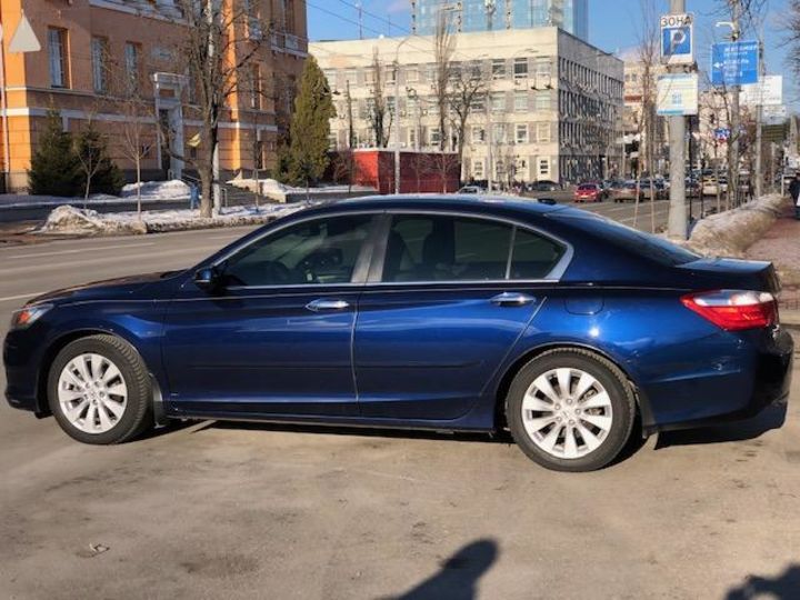 Продам Honda Accord Executive 2012 года в Киеве