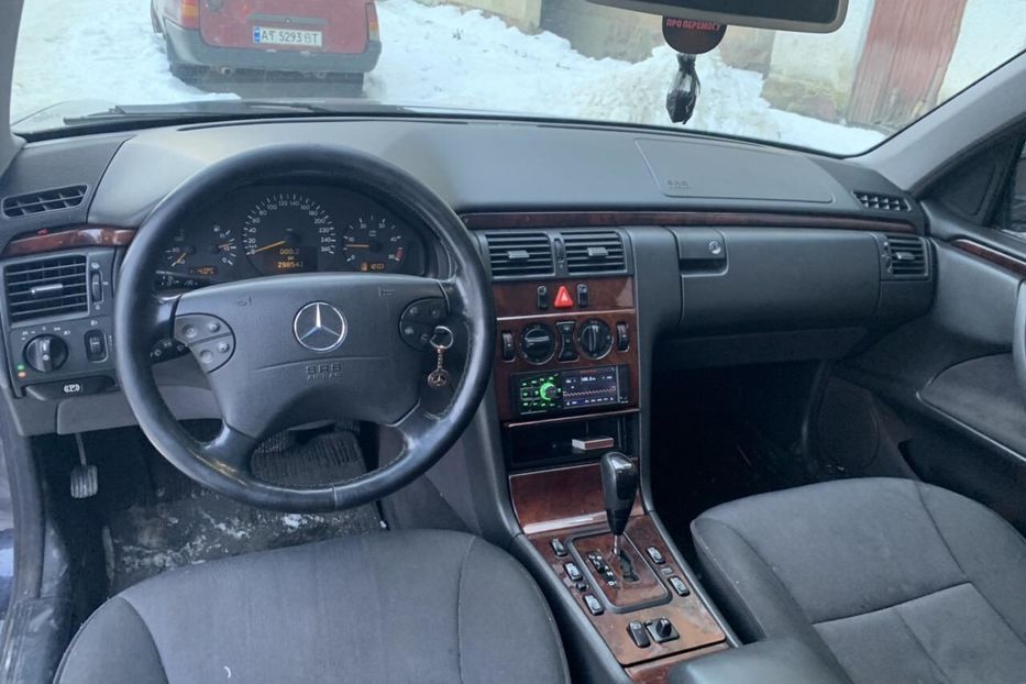 Продам Mercedes-Benz E-Class 2001 года в Ивано-Франковске