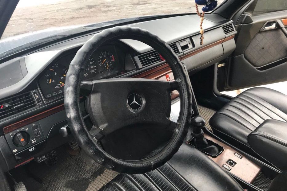 Продам Mercedes-Benz E-Class 1986 года в Запорожье