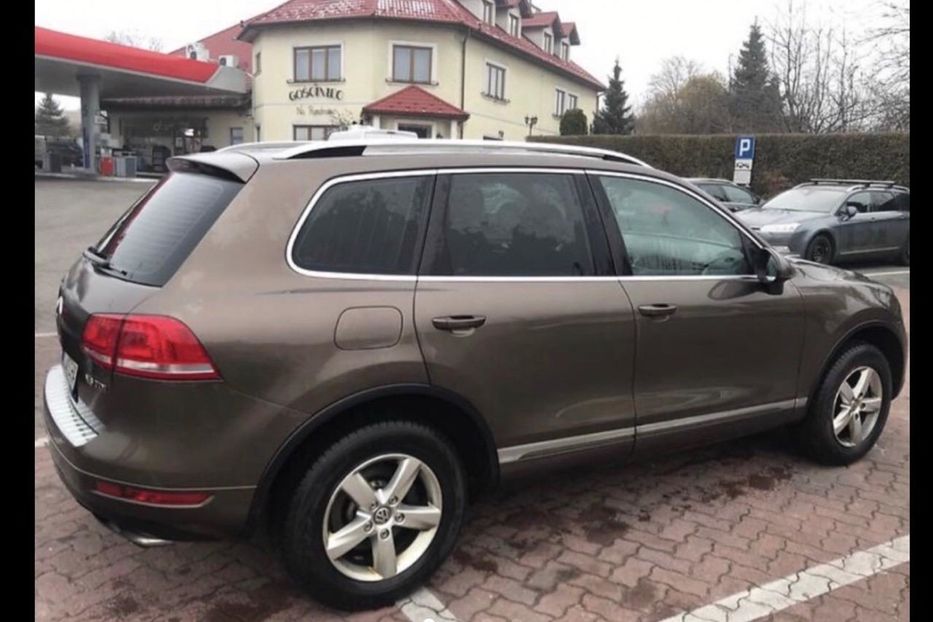 Продам Volkswagen Touareg 2014 года в Киеве