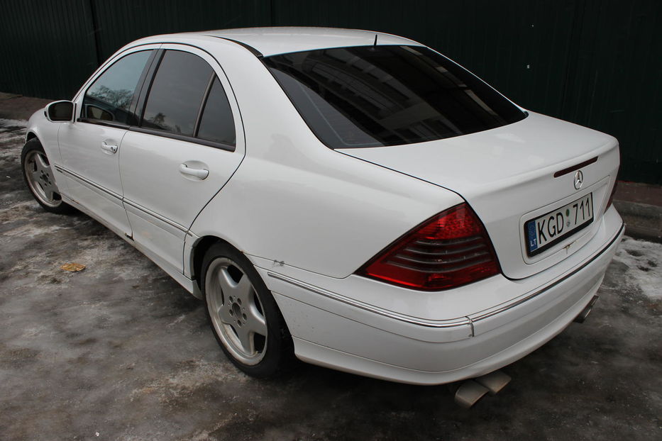 Продам Mercedes-Benz C-Class 320 Avantgarde 2000 года в Киеве