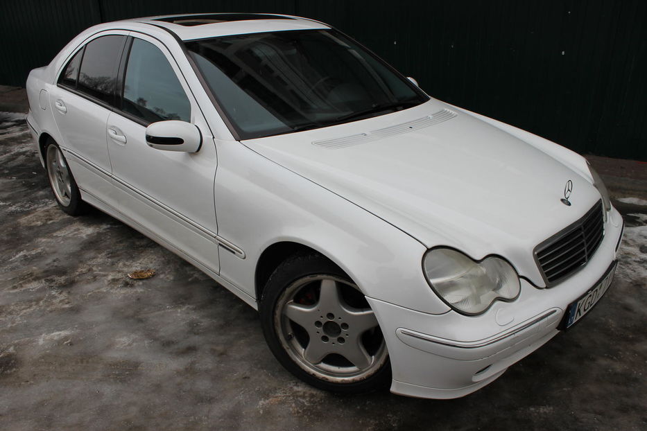 Продам Mercedes-Benz C-Class 320 Avantgarde 2000 года в Киеве