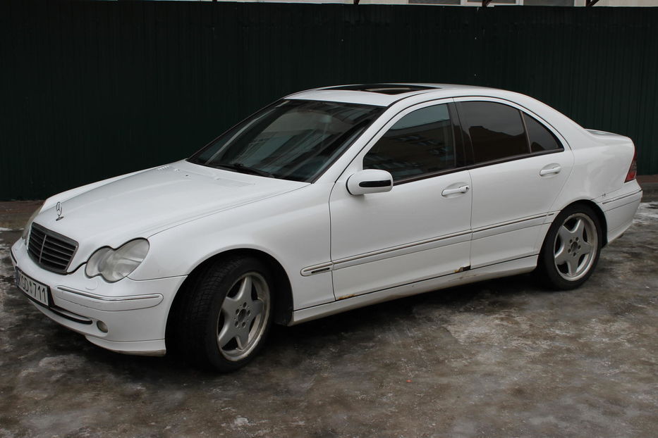 Продам Mercedes-Benz C-Class 320 Avantgarde 2000 года в Киеве