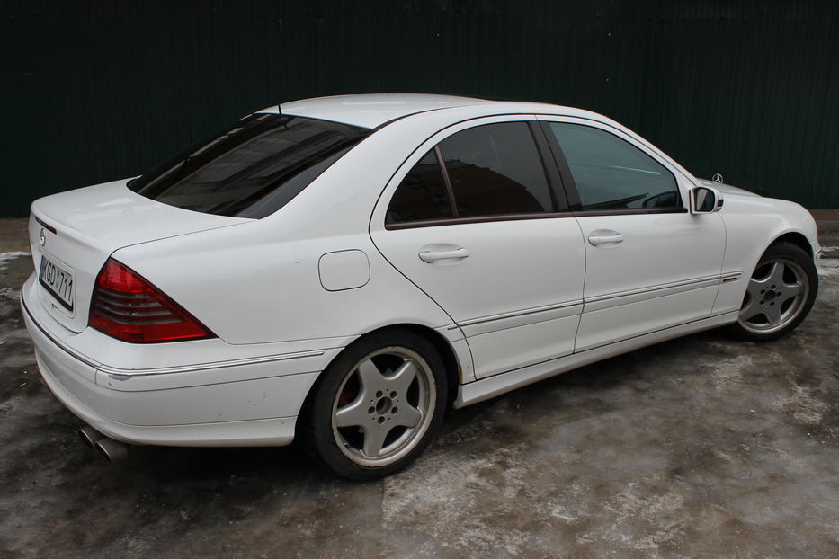 Продам Mercedes-Benz C-Class 320 Avantgarde 2000 года в Киеве