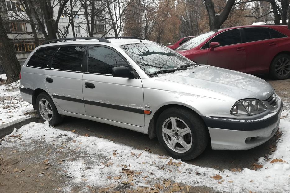 Продам Toyota Avensis 2000 года в Днепре