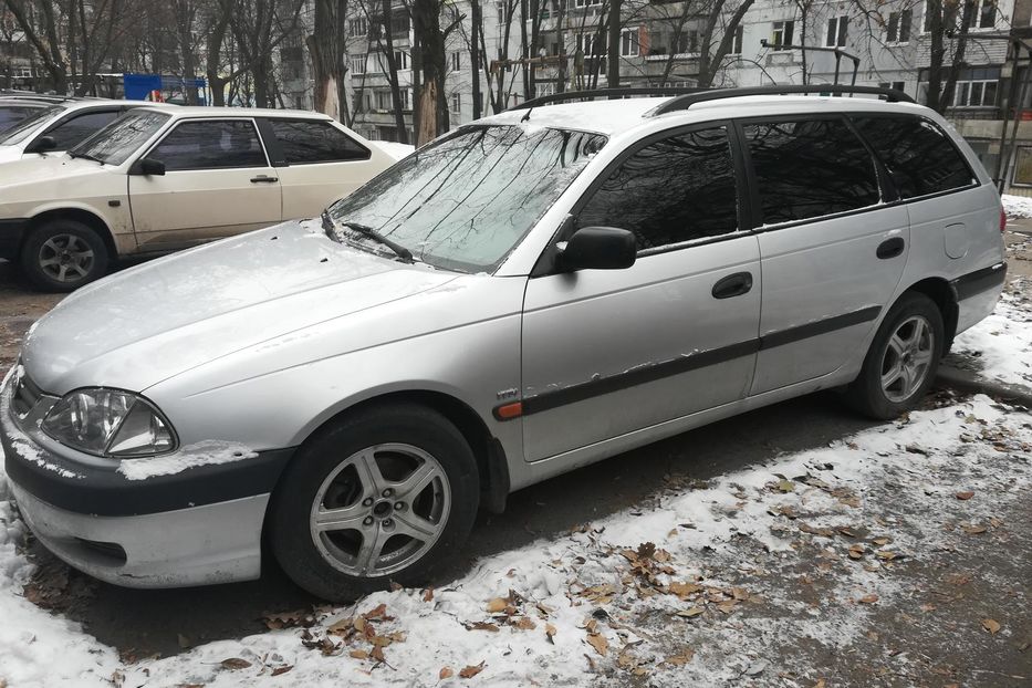 Продам Toyota Avensis 2000 года в Днепре