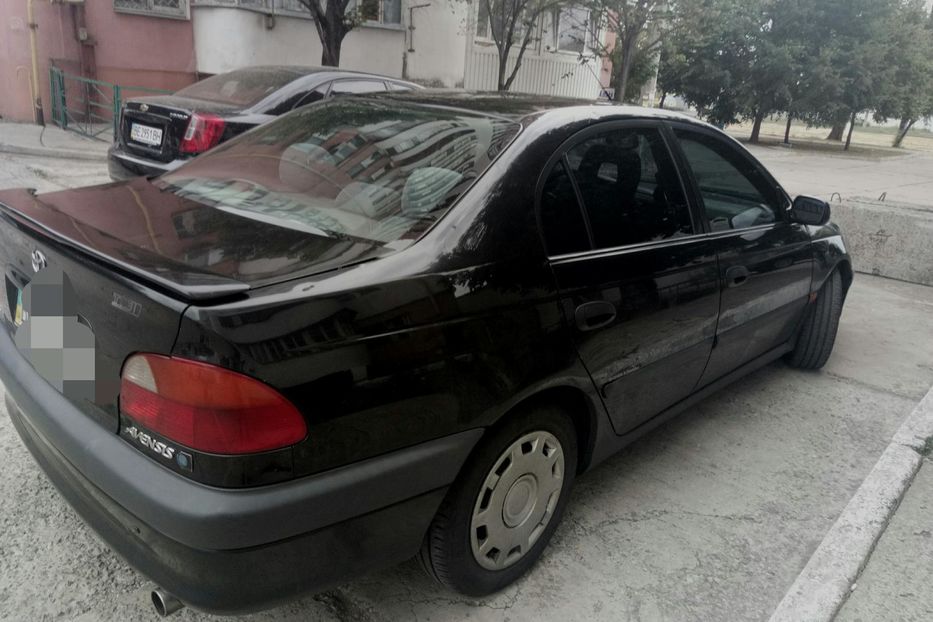 Продам Toyota Avensis 1998 года в Николаеве