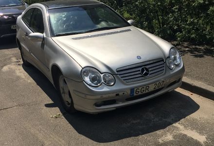 Продам Mercedes-Benz C-Class 2002 года в Киеве