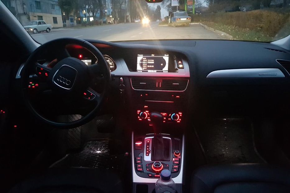 Продам Audi A4 B8 S-Line 2012 года в Днепре