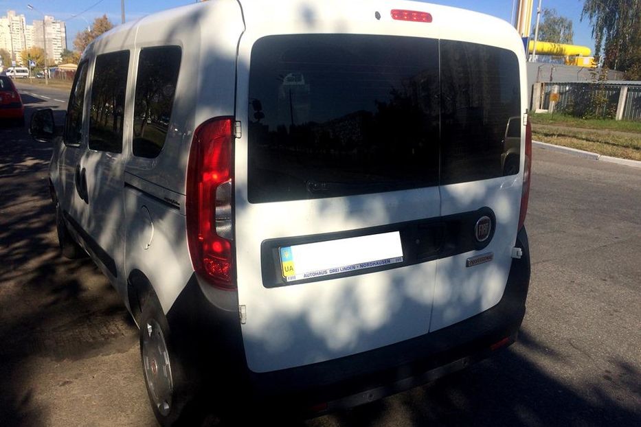 Продам Fiat Doblo пасс. 2015 года в Киеве