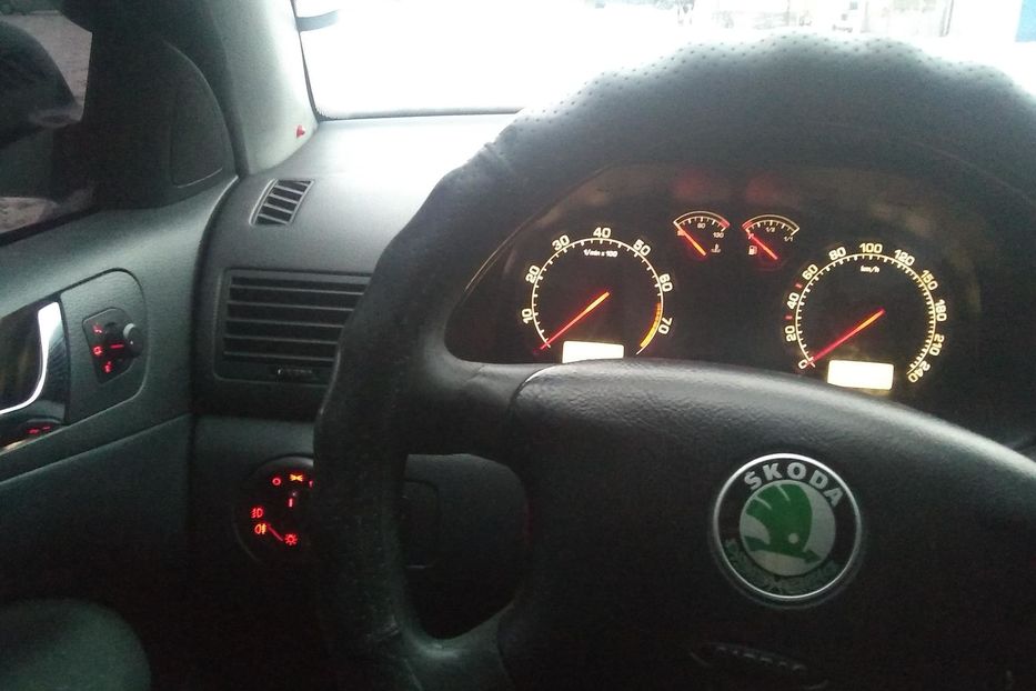 Продам Skoda Octavia 2004 года в Киеве