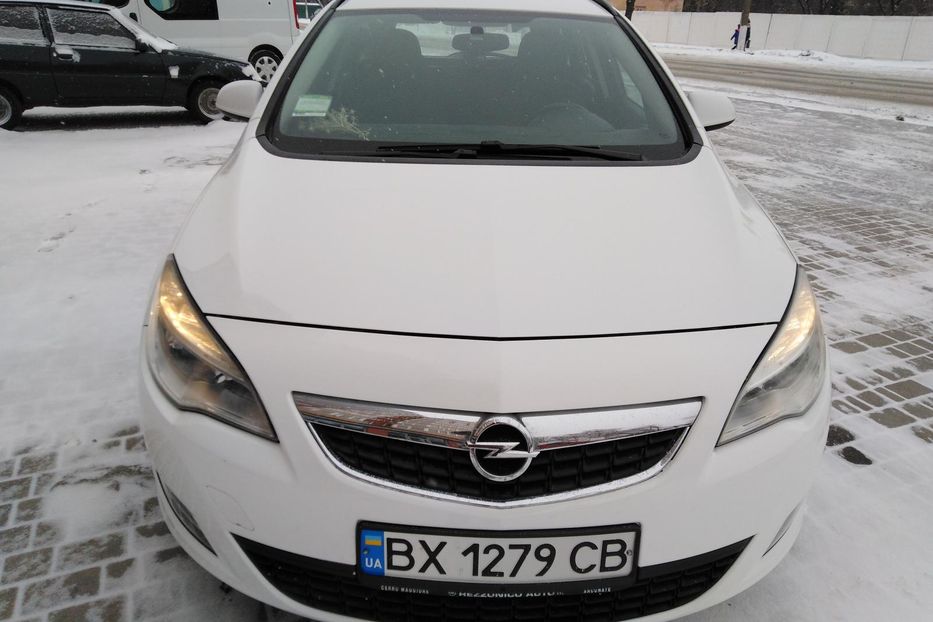 Продам Opel Astra J 2012 года в г. Староконстантинов, Хмельницкая область